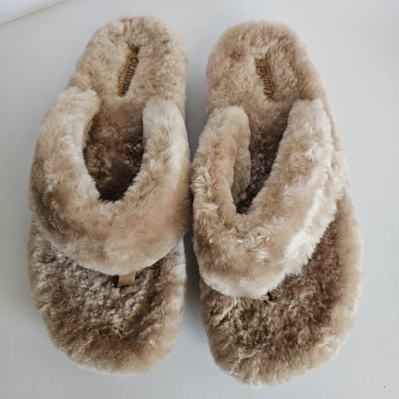 OulKai Kipe'a Heu Slipper Sandal Shearling Never Worn Size 8 Tan Flip Flop - Picture 2 of 10